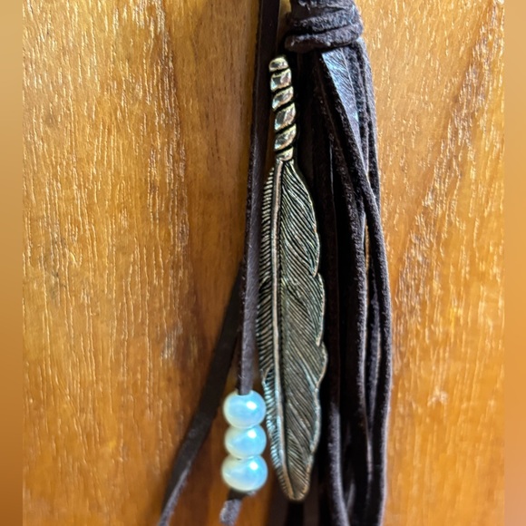 Rae Ramsey Pearl and Leather Boho Feather Tassel Necklace. RODEO - Picture 3 of 3